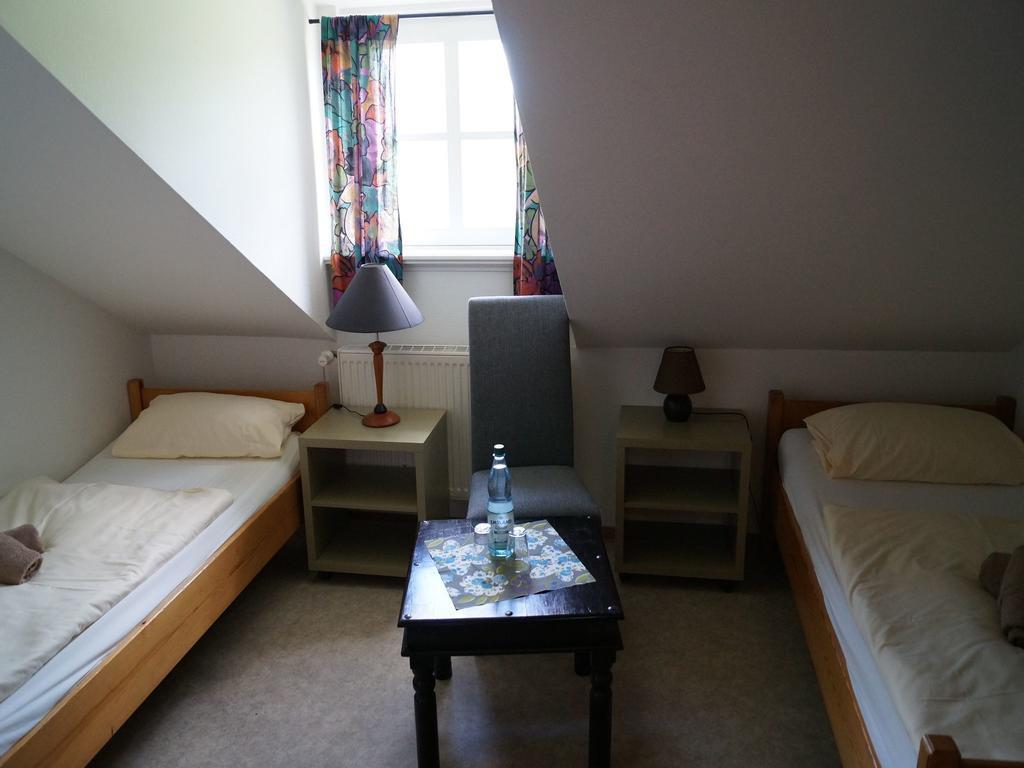 Gasthuus Ulenhoff Hotel Westoverledingen Room photo