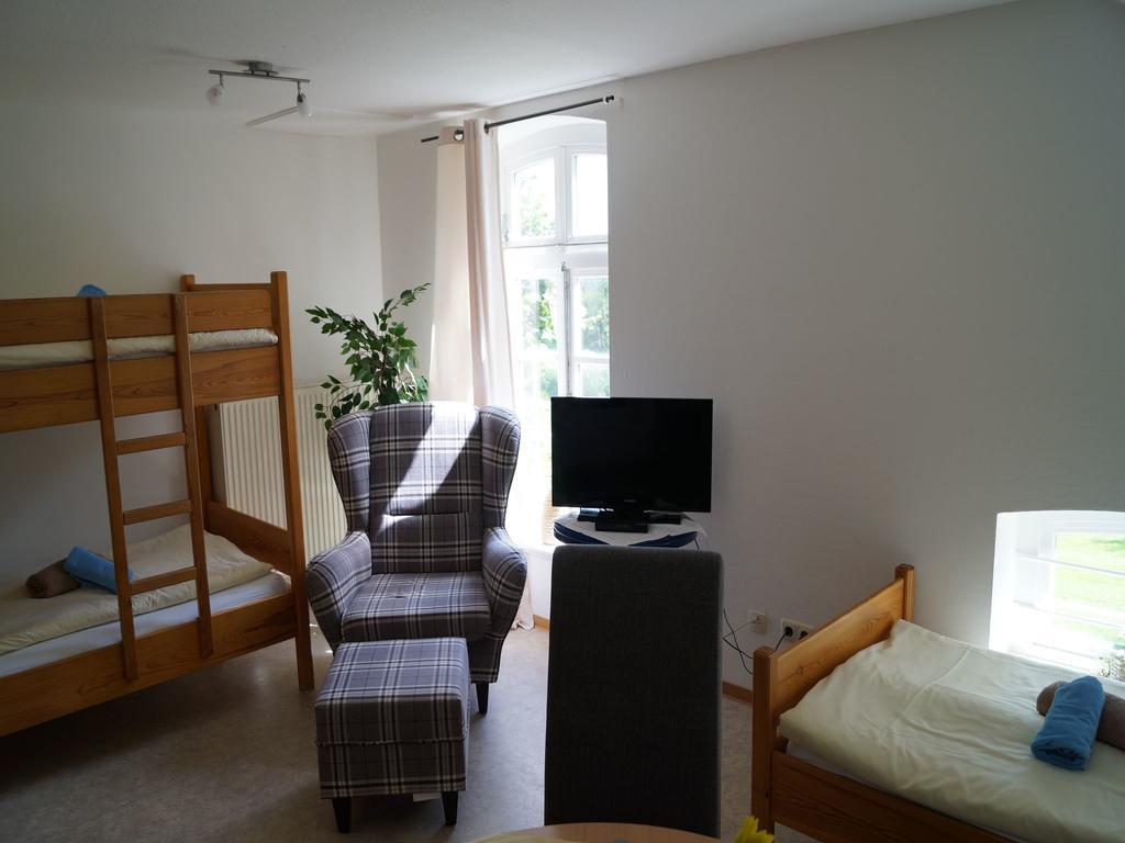 Gasthuus Ulenhoff Hotel Westoverledingen Room photo