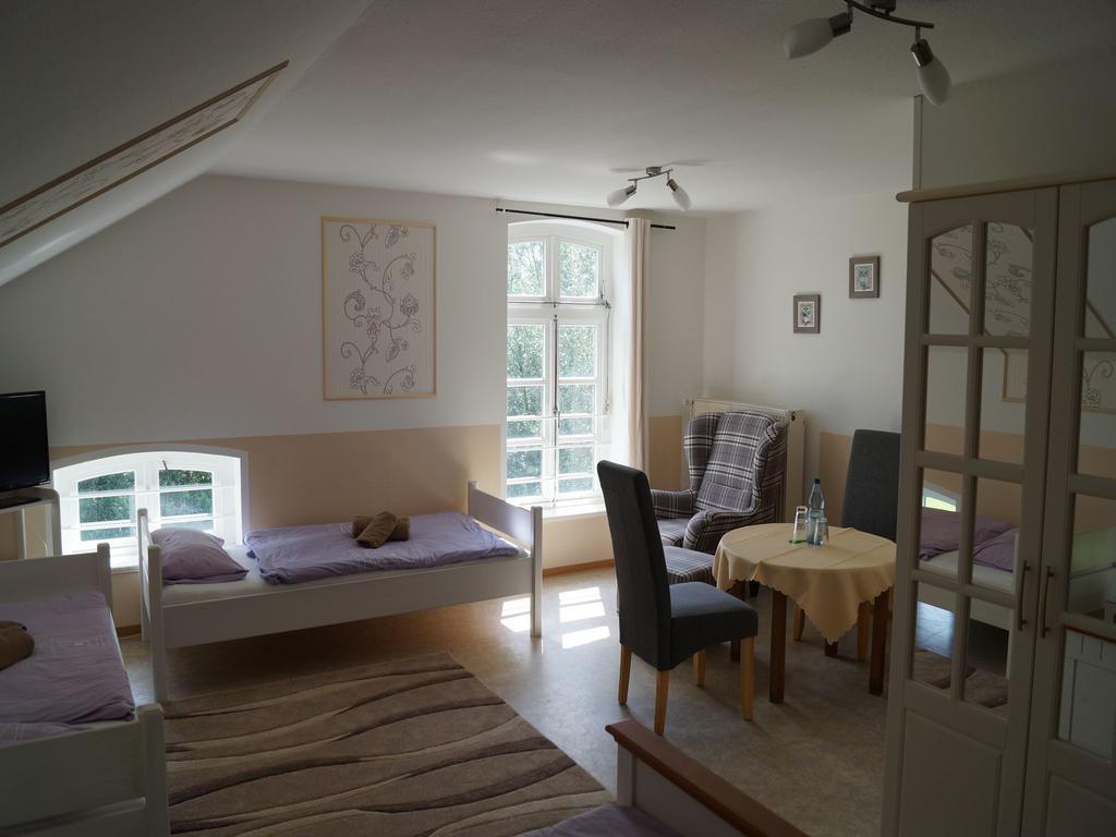 Gasthuus Ulenhoff Hotel Westoverledingen Room photo
