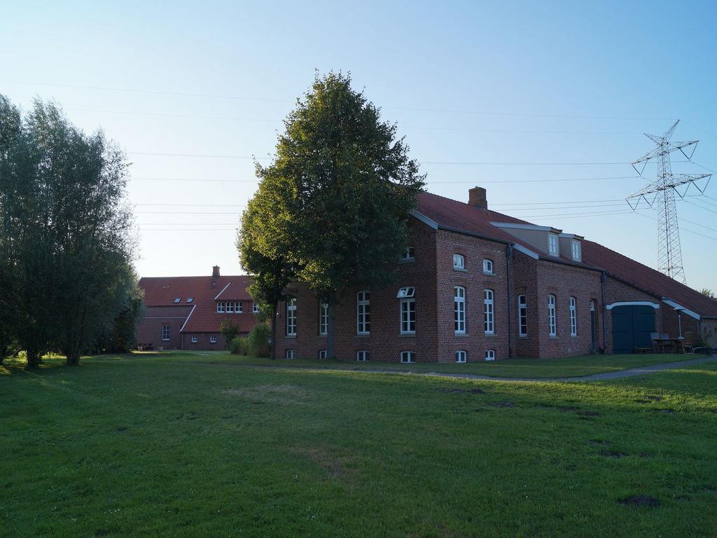 Gasthuus Ulenhoff Hotel Westoverledingen Exterior photo